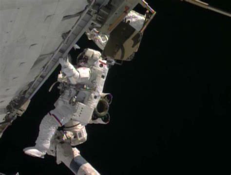 ISS spacewalks complete, astronauts send back some stunning images - SlashGear