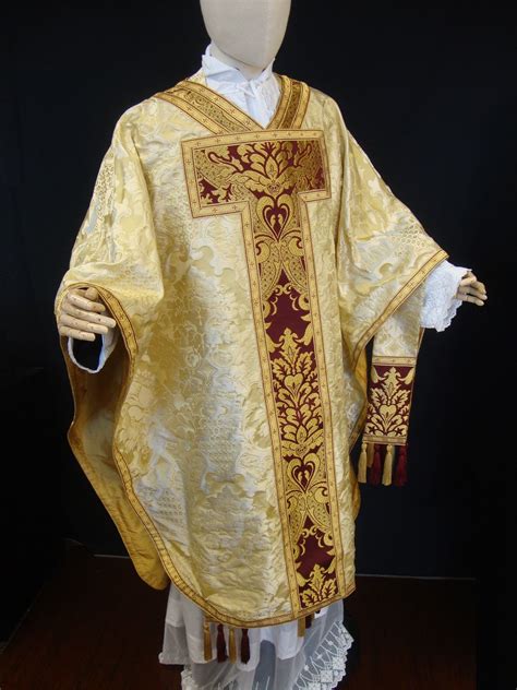 St Charles Borromeo Ornamentos Liturgicos Ornamentos Vestiduras