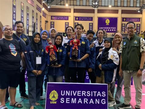 Tim Robot Unesa Sabet Juara KRI Nasional Suara Surabaya