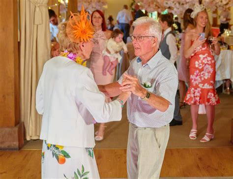 Wedding Dj Manchester And Cheshire Davesdisco Dj Dave Jones