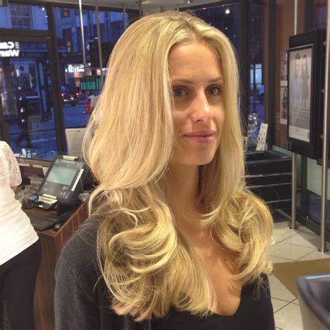 Light Golden Blonde Highlights Golden Blonde Hair Golden Blonde Hair Color Blonde Hair