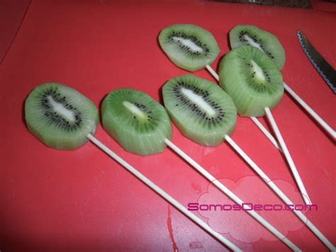 Piruletas De Kiwi Y Chocolate