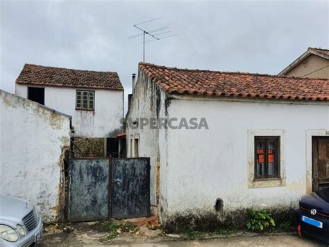 Moradia Casa Antiga T2 à venda na Rua Dr Brito Cruz SUPERCASA