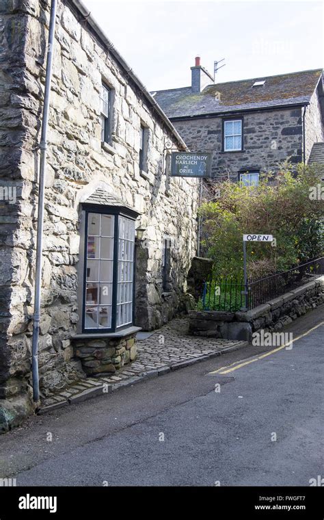 Welsh Stone Cottage Hi Res Stock Photography And Images Alamy