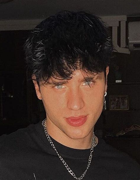 Emilio Martínez — Bio, Parents, TikTok career, Girlfriend, Net worth ...