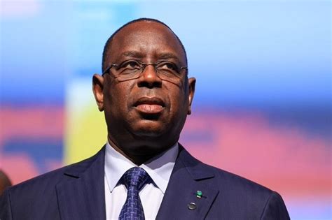 Senegal president says he'll stand down on 2 April