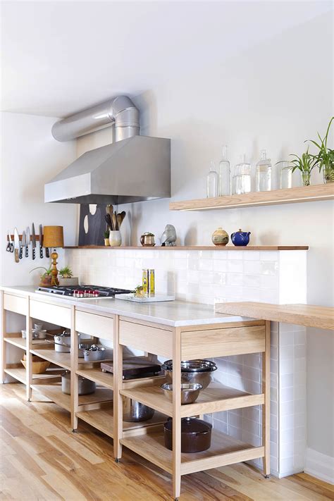 4 Reasons To Love Kitchens Without Upper Cabinets Coquo