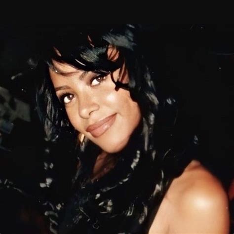 Pin By Eduardo Mcghaney On Aaliyah Haughton Aaliyah Hair Aaliyah Style Aaliyah