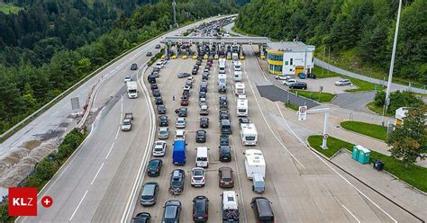 Ferienende Am Wochenende Drohen Wieder Lange Staus Vor Den Grenzen