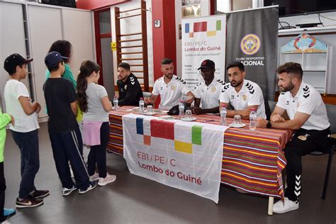 Escola B Pe Lombo Da Guin Recebeu Comitiva Alvi Negra Clube