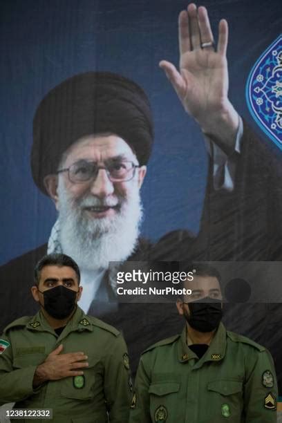 Iran Military Photos And Premium High Res Pictures Getty Images