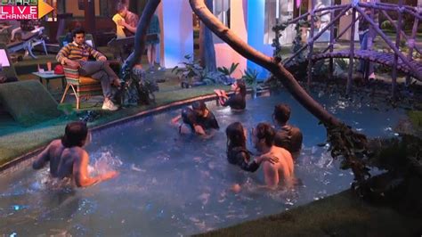 Biggboss 15 Live Feed Tejasswi Ne Umar Riaz Ko Kiya Swimming Pool Mai