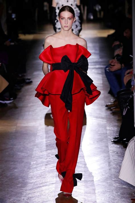 At Valentino Haute Couture Big Shapes Meet Big Bows For Spring