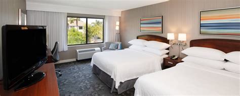 Oakland Airport Hotels | Courtyard Oakland Airport