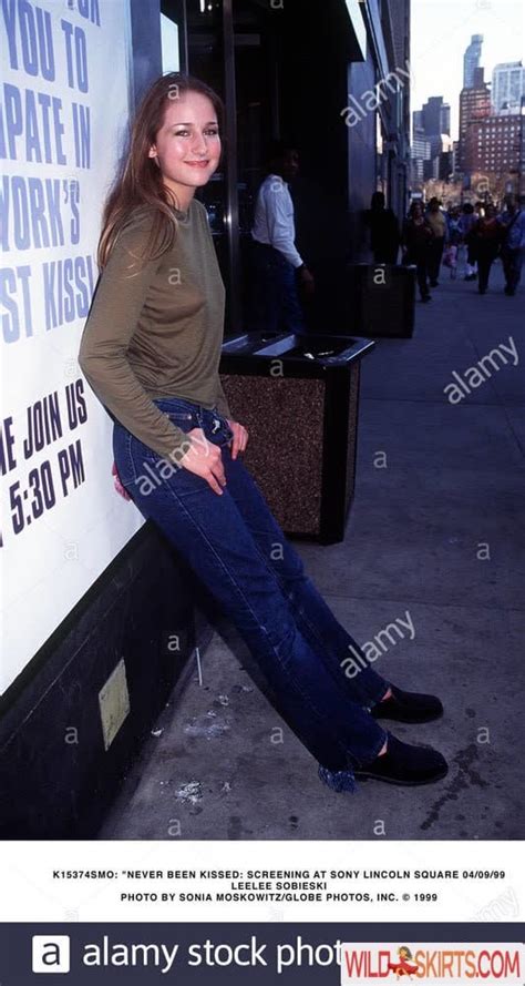 Hot Photos By Leelee Sobieski