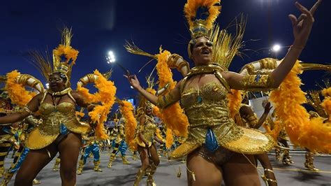 Carnival parades underway in Brazil | SBS News