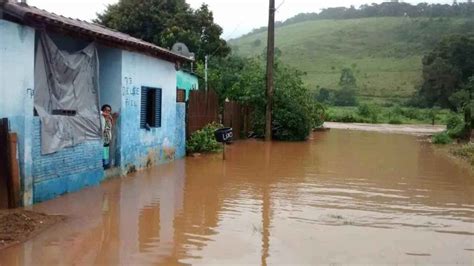 Minas 58 cidades estão em alerta para chuva forte risco de