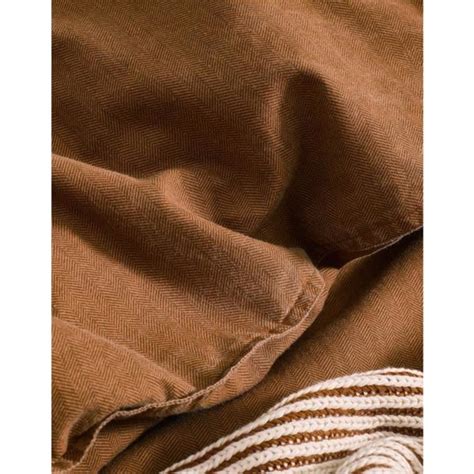 Køb Senja Toffee Brown 140x220 sengetøj fra Marc O Polo