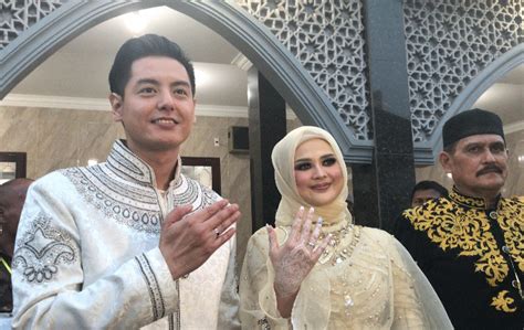 Orang Tua Ungkap Alasan Roger Danuarta Dan Cut Meyriska Nikah Di Medan