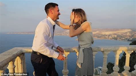 Man Surprises His Girlfriend With A Sweet Marriage Proposal At Her Favourite Spot In Lebanon