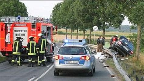 Br Ckengel Nder Bohrt Sich In Fahrzeug