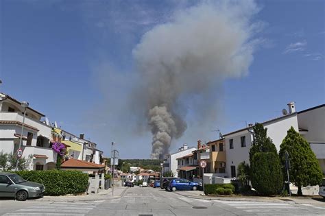 Veliki Po Ar U Puli Pod Kontrolom Je Ali Jo Nije Lokaliziran