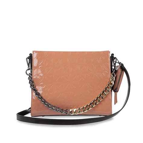 Bolsa Satchel Charol Con Monedero Color Nude Cloe Factory Store