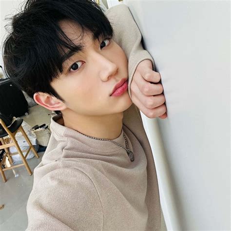 The Best Of Tempest Hyeongseop S Boyfriend Material Pictures Kpopmap