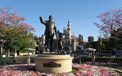 Disneyland Partners Statue Disneyland Sleeping Beauty Castle Hd