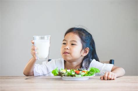 Jadi Sumber Energi Ini Pentingnya Sarapan Agar Gizi Anak Seimbang