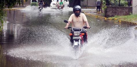 Heavy Rainfall Lashes Lahore Submerges Low Lying Areas