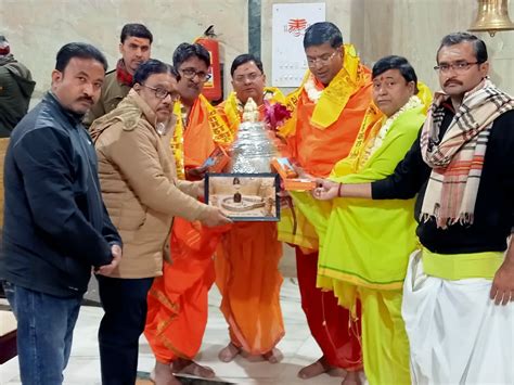 Mahakal Temple Committee Honored The Donor By Offering Prasad बाबा