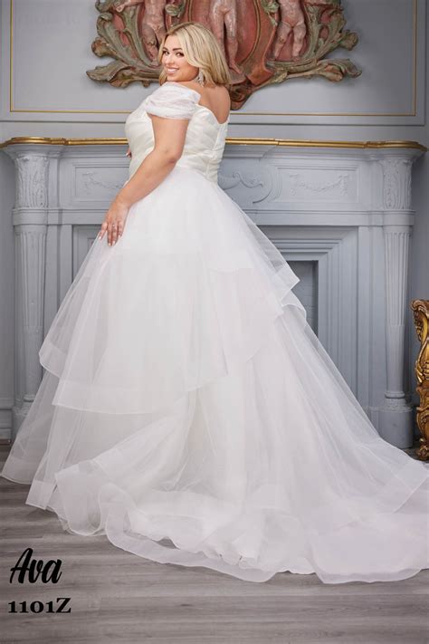 CURVY BRIDE - ABBY CURVY - COLLECTIONS