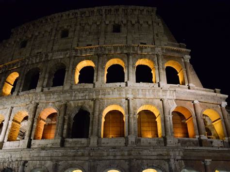 Los Mejores Tours Nocturnos Por Roma Hellotickets