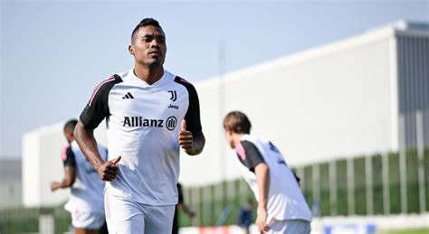 Spfc Toma Decis O Sobre Alex Sandro No Mercado Da Bola