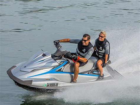 2015 Yamaha VX Deluxe Gallery Top Speed