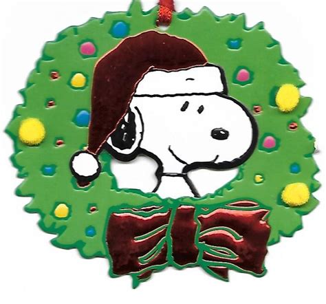 Snoopy Christmas wreath gift tag.