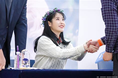 191128 IU at 'Love, Poem' Album Fansign Event - IU Photo (43180246) - Fanpop