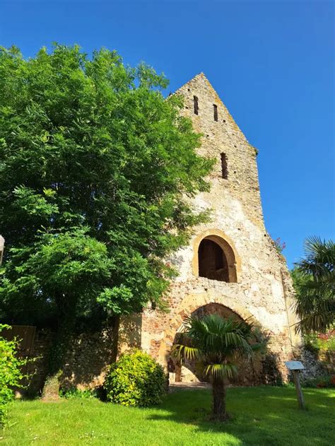 Eglise Et Tour Ancienne Du Me Si Cle La Cropte Avis Photos