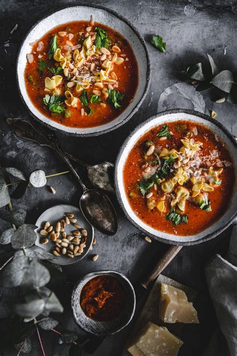 Cremige Tomaten Suppe Mit Tortellini Unser Einfaches 20 Minuten Rezept