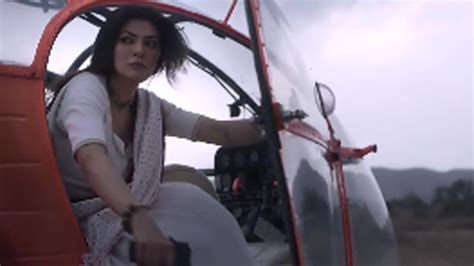 Sushmita Sen shares new video from ’Aarya 3’