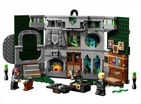 LEGO Harry Potter Slytherin House Banner #76410 - 673419375764