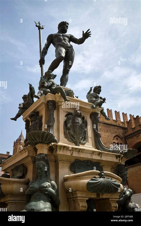 Neptune Fountain Piazza Del Nettuno Bologna Italy Stock Photo Alamy