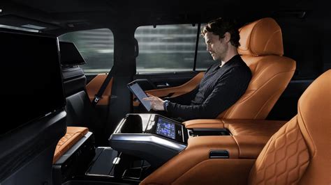 Inside the Redesigned 2022 Lexus LX 600 Full-Size SUV | TractionLife