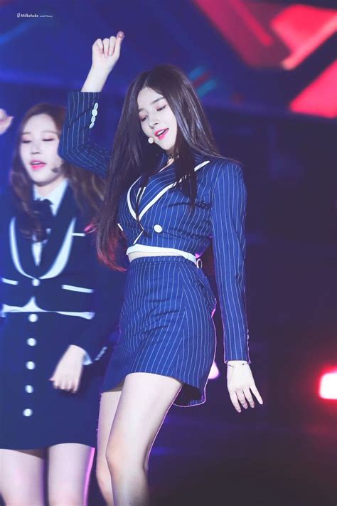 Momoland Nancy At Asia Song Festival Chevelure