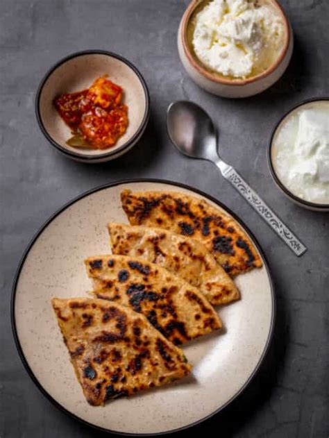 Simple Hacks To Make The Perfect Aloo Ka Paratha