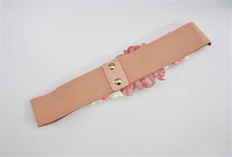 Fajín elástico nude flores El joyero de Miriam