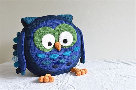 Huge Owl Pillow Pattern By Joyce Overheul Owl Pillow Pattern Owl