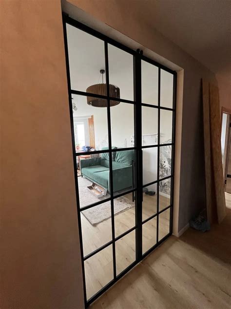 Гардеробные системы и стеклянные перегородки под заказ в Москве