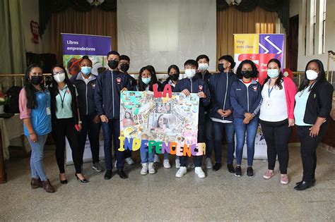 Estudiantes Participan En El Evento Del Bicentenario De La Batalla De